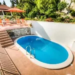 Nina- One Bedroom With Sea View Apt1