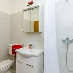 Nina- One Bedroom With Sea View Apt1