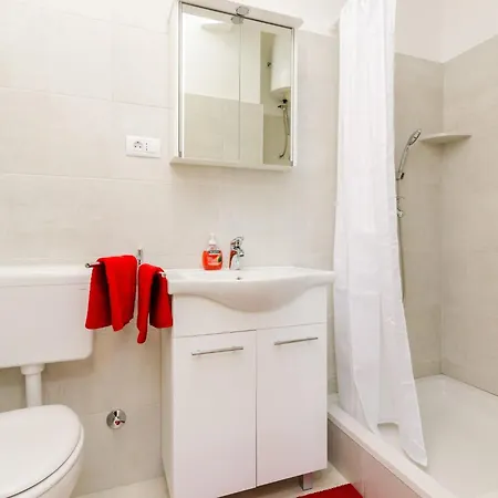 Apartmán Nina- One Bedroom With Sea View Apt1