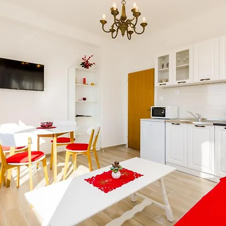 公寓 Nina- One Bedroom With Sea View Apt1