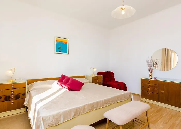 公寓 Nina- One Bedroom With Sea View Apt1