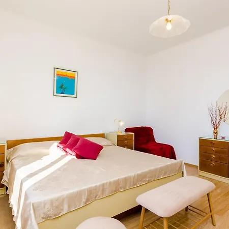 Apartman Nina- One Bedroom With Sea View Apt1